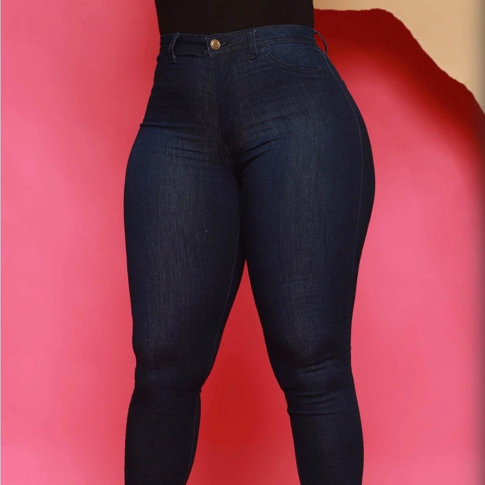 **NWT** SwankPosh Story High Waist Super Stretch Jeans